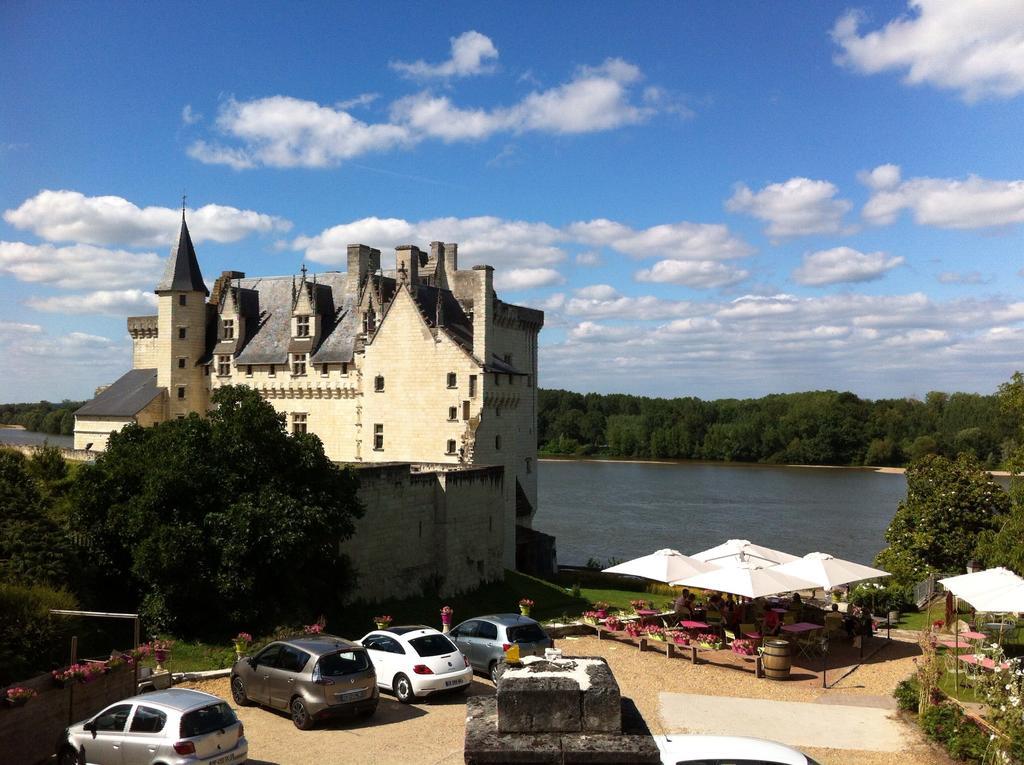 Logis Hotel Le Bussy Montsoreau Eksteriør billede